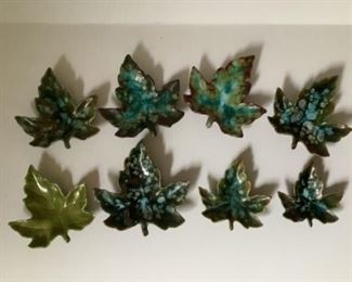 Pottery leaf trinket tray
