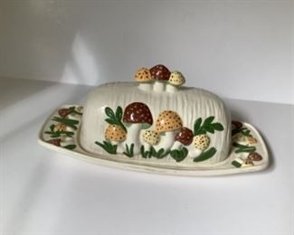 Mushroom butter dish