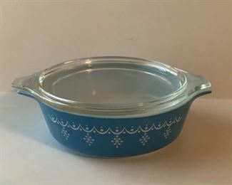 Pyrex blue garland snowflake casserole dish