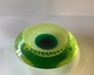 Glass paperweight 