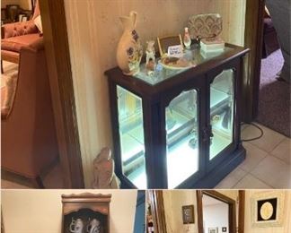 PULASKI LIGHTED DISPLAY CASE. FOYER TABLE, MIRROR, COLLECTIBLES. UNIQUE VINTAGE DISPLAY CASE (LIGHTHOUSE STYLE).