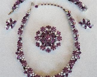 1950s Crown Trifari Parure Jewelry 5 Piece Set