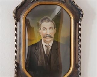 Antique convex glass frames