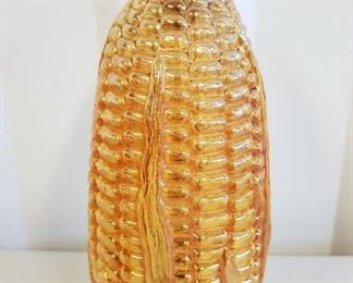 5" Vintage Marigold Carnival Glass Ear Corn Bottle. Very hard to find. Made by Imperial Glass Company in the early 1900s. Has original cork.