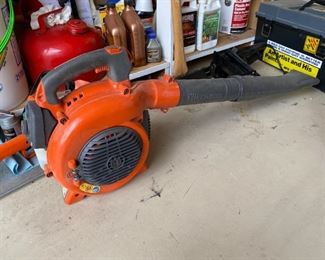 leaf blower