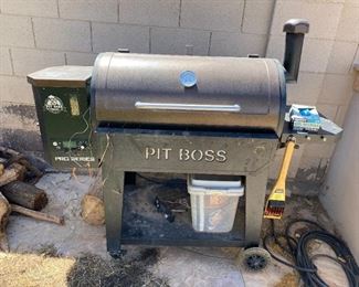 Pit boss smoker
