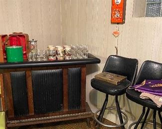 Mid-century bar mid-century stools