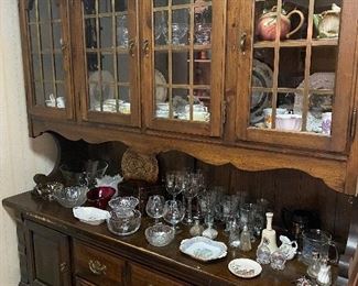 Hutch cups and saucers fine China glassware lions club