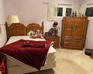 Master suite bedroom set vintage hats vintage hankies quilt rack