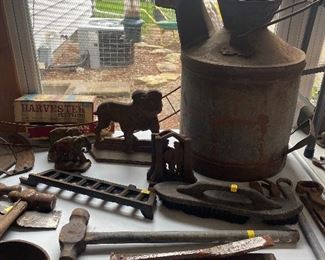 Standard oil company can bookends handtools