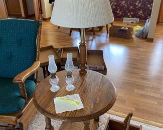 End table with lamp