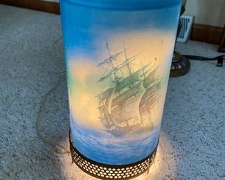 Revolving MCM lamp with ship image