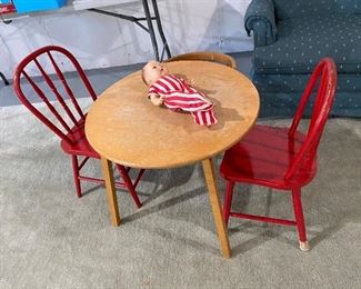 Childs table and chairs