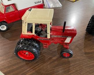 CASE International Toy Tractor