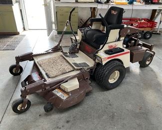  2000 Grasshopper 721D zero-turn, 818 hours, excellent condition. Diesel