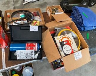 Assorted garage items