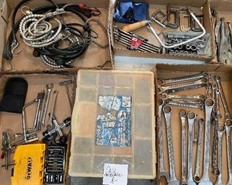 Assorted garage items