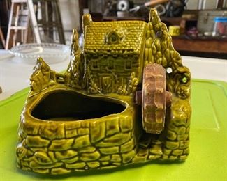 McCoy Wishing Well Planter