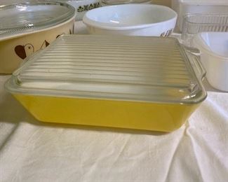 Pyrex Refrigerator Dish