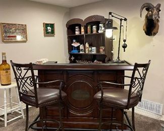 GUINNESS BEER Raised Panel Bar with Metal Footrest 