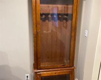 Glass Front Locking Gun Cabinet