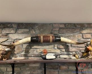 4' Wide Mounted Longhorns