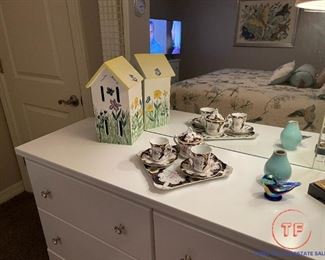 Standard Furniture Marilyn Panel Bedroom Set in Glossy White (Mirrored Dresser, King Size Bed, and Nightstand)