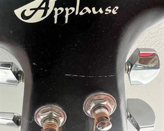 Applause Guitar