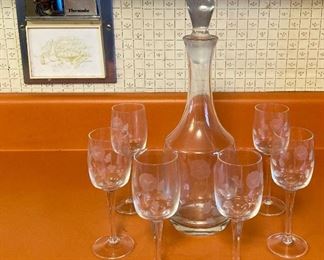 Vintage Decanter And Glasses Set
