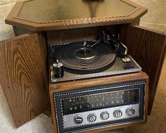 Magnavox Drum Console Stereo