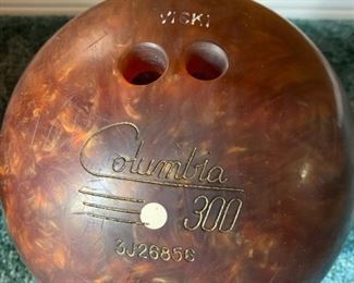 Vintage Columbia 300 Bowling Ball