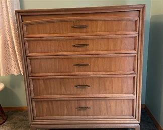 Mid-Century Style 5 Drawer Dresser