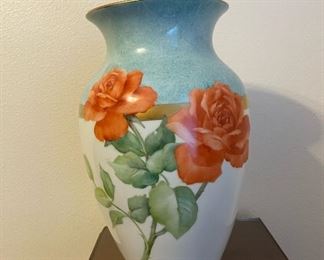Floral vase