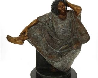 1223
Victor Gutierrez
b. 1950, Mexican
"Inquietud," 1987
Patinated bronze
Edition 6/25; signed and dated in the cast: Victor Gutierrez / 87
14.5" H x 13.5" W x 7" D
Estimate: $400 - $600