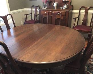 Vintage Solid Walnut Dining table w/2 arm chairs, 6 side chairs, 2 leaves, custom made pads