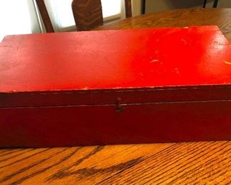 Vintage - handmade shoe shine box (with accessories)