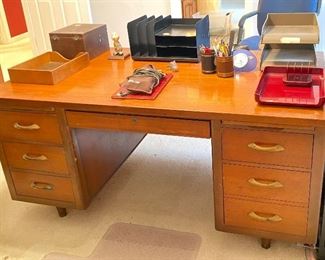 Tanker Larger Mad-Men Desk 