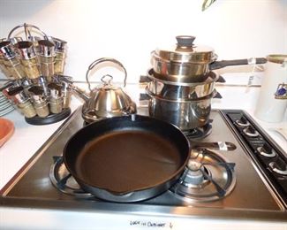 LARGE Cast Iron Skillet, Volrath Stainless Cookware