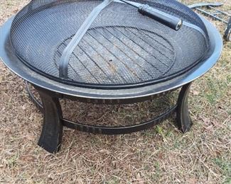 Fire pit, in great condition
