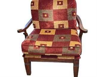 Lot 030e
Transitional Wood Frame Upholstered Occasional Chair