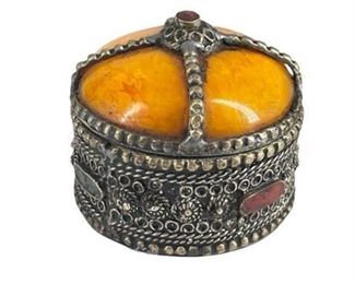 Lot 032
Moroccan Covered Trinket Box
