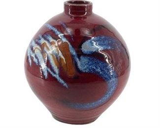 Lot 043
Studio Art Pottery Glazed Bulbous Vase