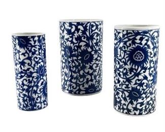 Lot 047
Takahashi Japan Hand Painted Column Vase Grouping