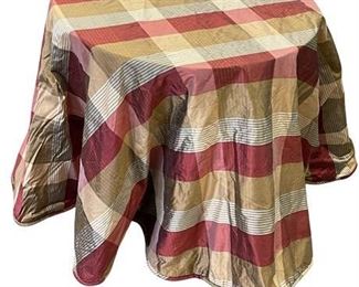 Lot 057a
Designer Silk Skirted Table