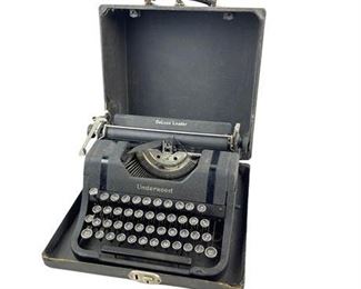 Lot 296
1940 Underwood 'Deluxe Leader' Typewriter in Case