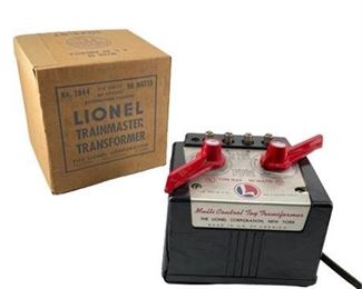 Lot 318
Post War Lionel Trainmaster Transformer No. 1044