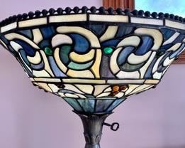 Sensational stained glass floor lamp measuring 70 inches tall.