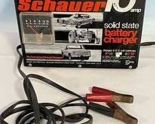 Schauer 10 Amp Battery Charger powers on and is believed to be in good working order. The model number on this charger is 0223-06(C7612) and it is in used condition