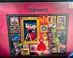 Ravensburger Disney Villainous Puzzle; Queen of Hearts