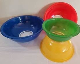 Colorful Four-Piece Pyrex Mixing Bowl Set